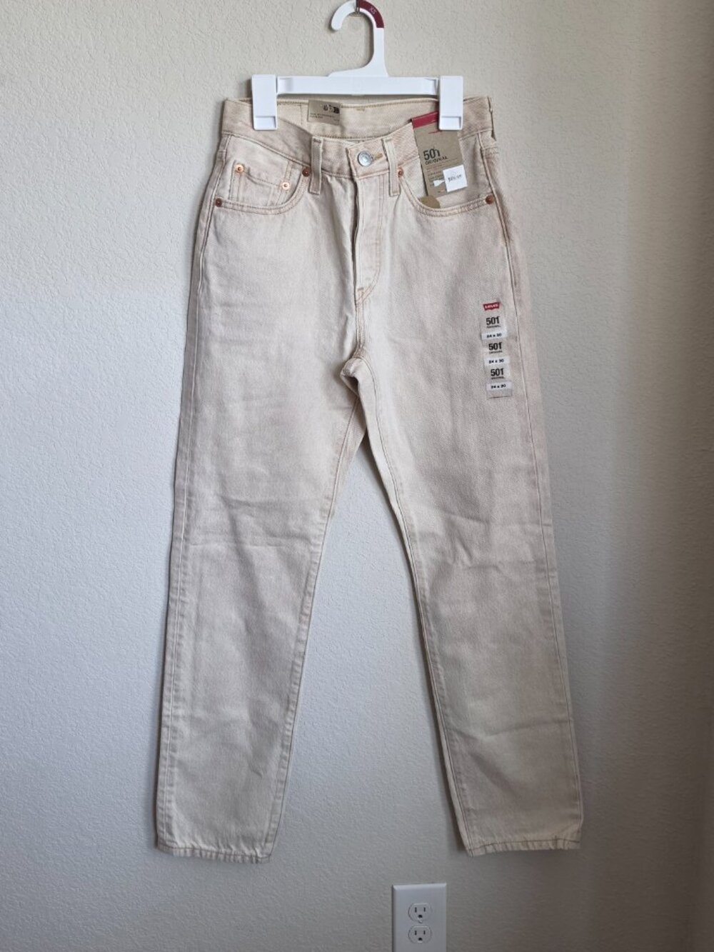 Levi's Women's 501 Original Straight Leg Cream Jeans NWT 24 x 30